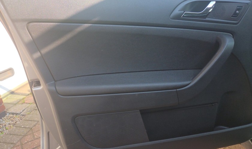 Skoda Yeti Out Se Busn Tdiscr 4