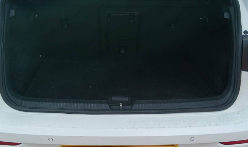 Volkswagen Golf 1.5 e Tsi Mhev R-Line Automatic