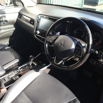 Mitsubishi Outlander Exceed Cvt