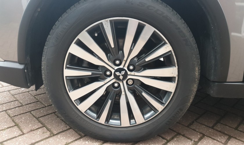 Mitsubishi Outlander 2.0 Design Automatic 4X4