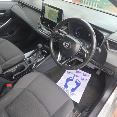 Toyota Corolla 1.8 Icon Tech Vvti Hev