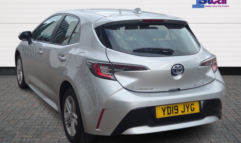 Toyota Corolla 1.8 Icon Tech Vvti Hev