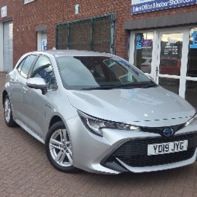 Toyota Corolla 1.8 Icon Tech Vvti Hev